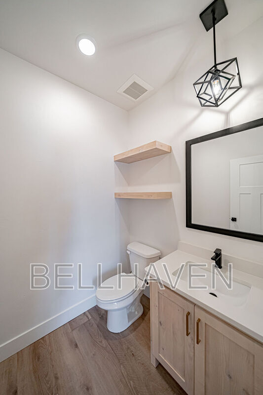 Building Photo - 1475 Elmore Ave