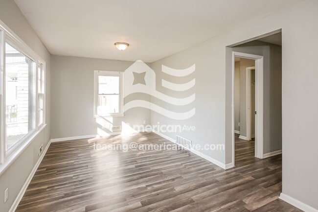 Building Photo - 5823 N 27th Ave