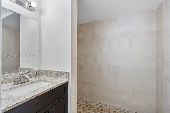 Building Photo - 4100 NW 16th Ave