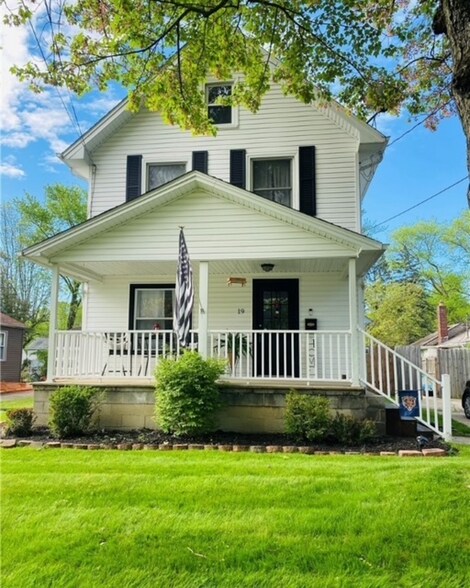 Primary Photo - 19 Delaware Ave