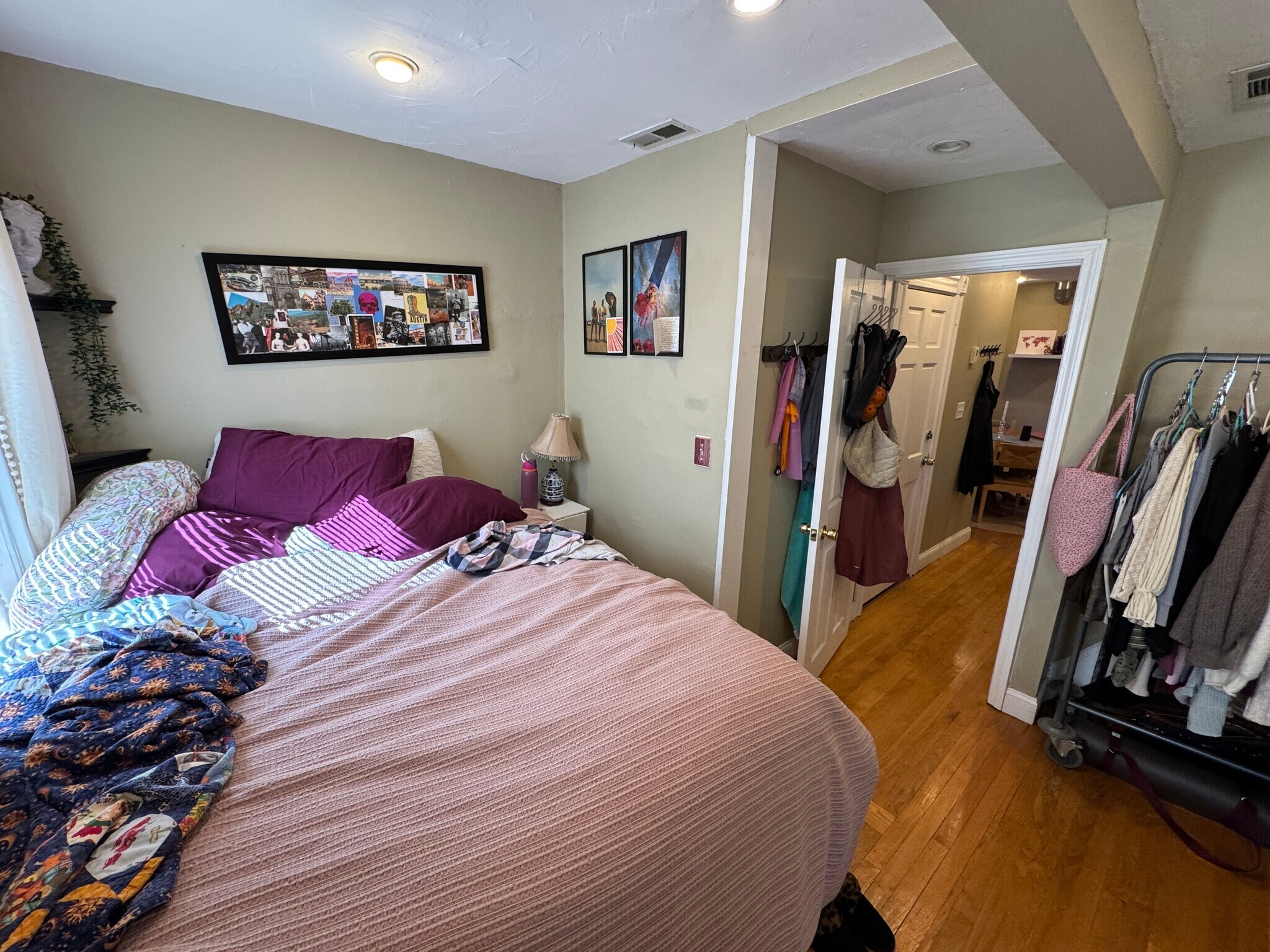 Building Photo - 731 Somerville Ave