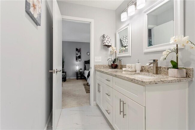 Building Photo - 4186 Nashoba Dr NE