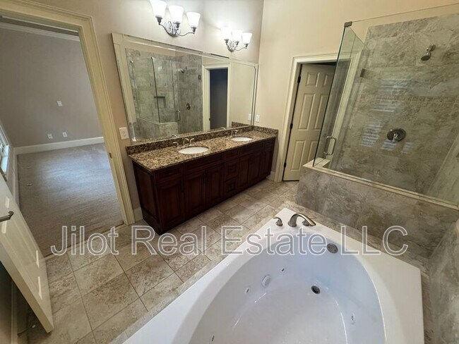 Building Photo - 3134 Chestnut Woods Dr