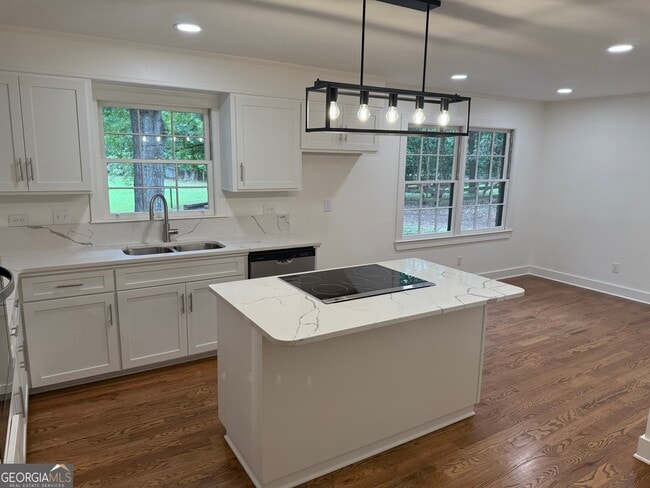 Building Photo - 185 Landor Dr