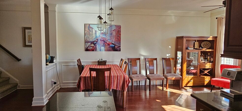 Dining area - 423 Panorama Park Pl