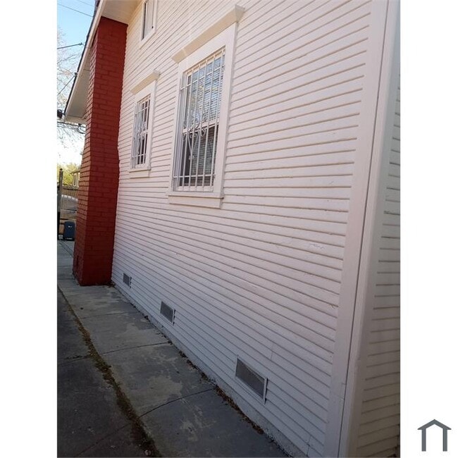 Building Photo - 1481 77th Ave