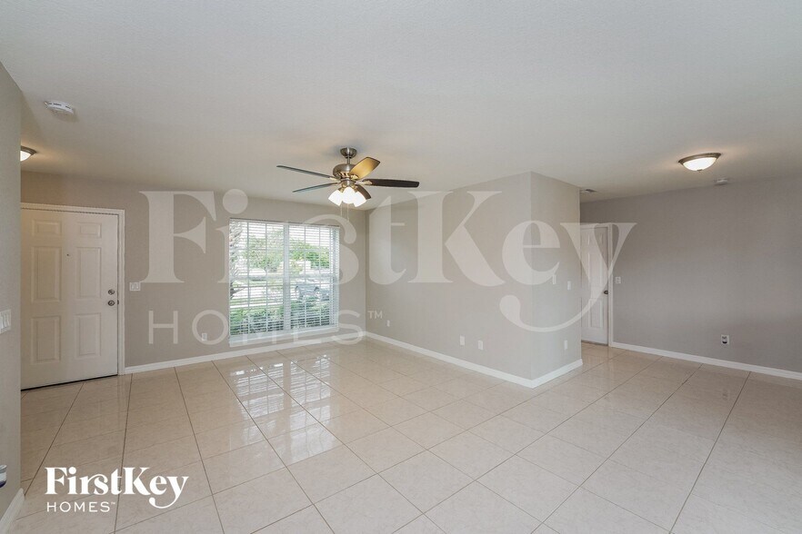 Building Photo - 21426 Glendale Ave