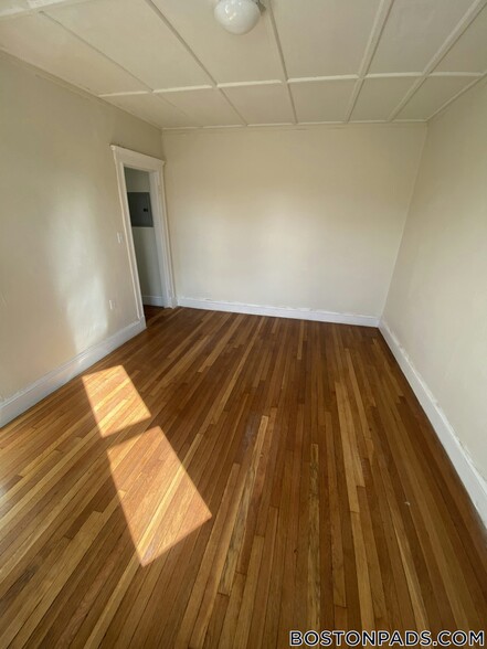 Building Photo - 1179 Boylston St
