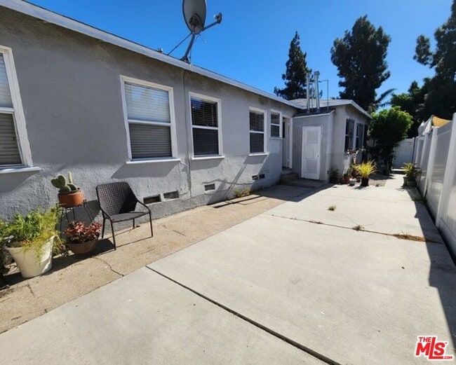 Building Photo - 12219 Ocean Park Blvd