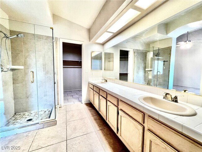 Building Photo - 8420 Airmont Ct