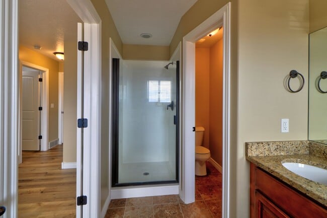 Building Photo - Traverse Mountain Pet Friendly Home.