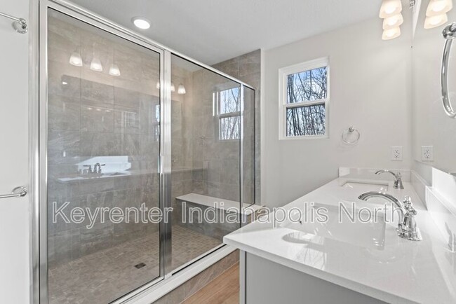 Building Photo - 9738 Behner Dr