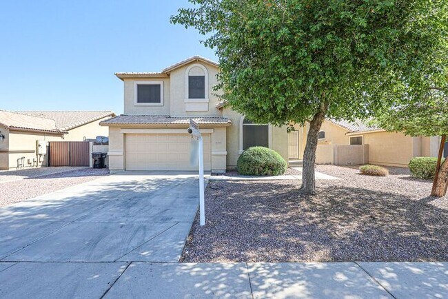Building Photo - Beautiful 4 Bed 2000+ SFT property in Wind...