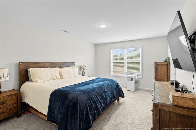 Building Photo - 4993 Blue Springs Rd