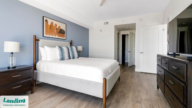 Building Photo - 1950 Mayfair St