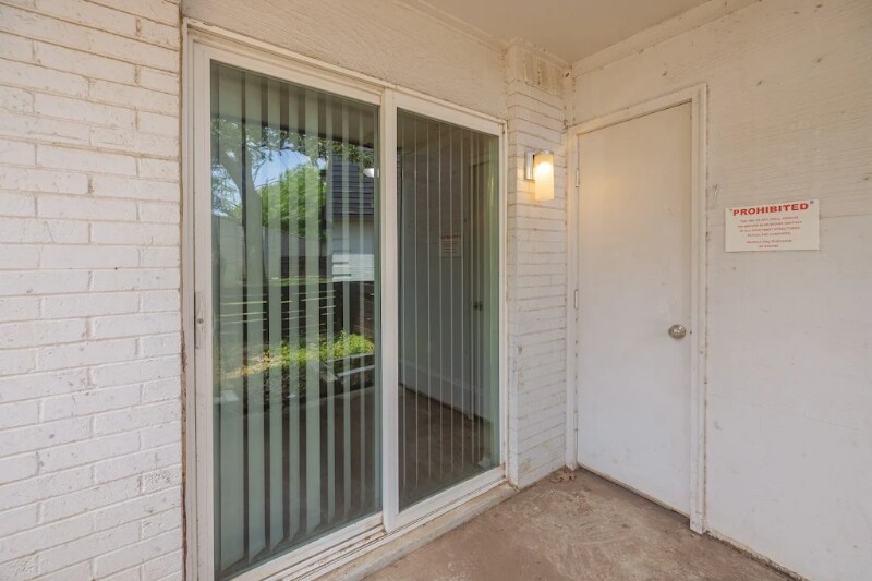 Building Photo - 531 Bedford Rd