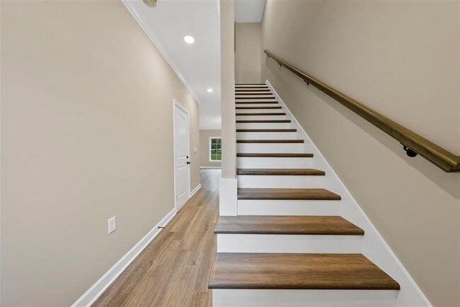 Building Photo - 905 Plano Rd