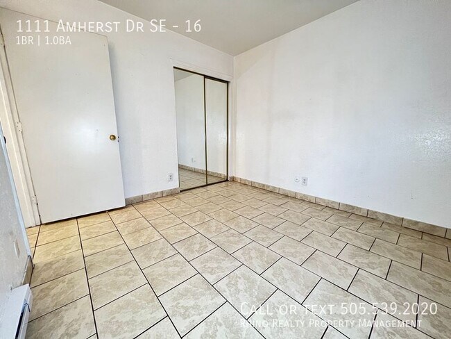 Building Photo - 1111 Amherst Dr SE