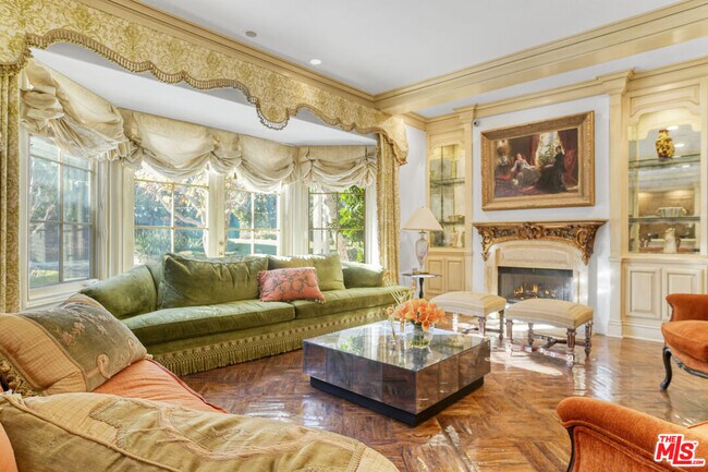 Building Photo - 821 Whittier Dr