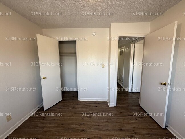 Building Photo - $675 - Accepting SECTION 8/ Housing Voucher 2 bedroom / 1 bathroom - Newly remodeled Apartment