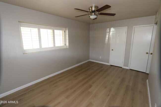 Building Photo - 3809 E Coolidge St