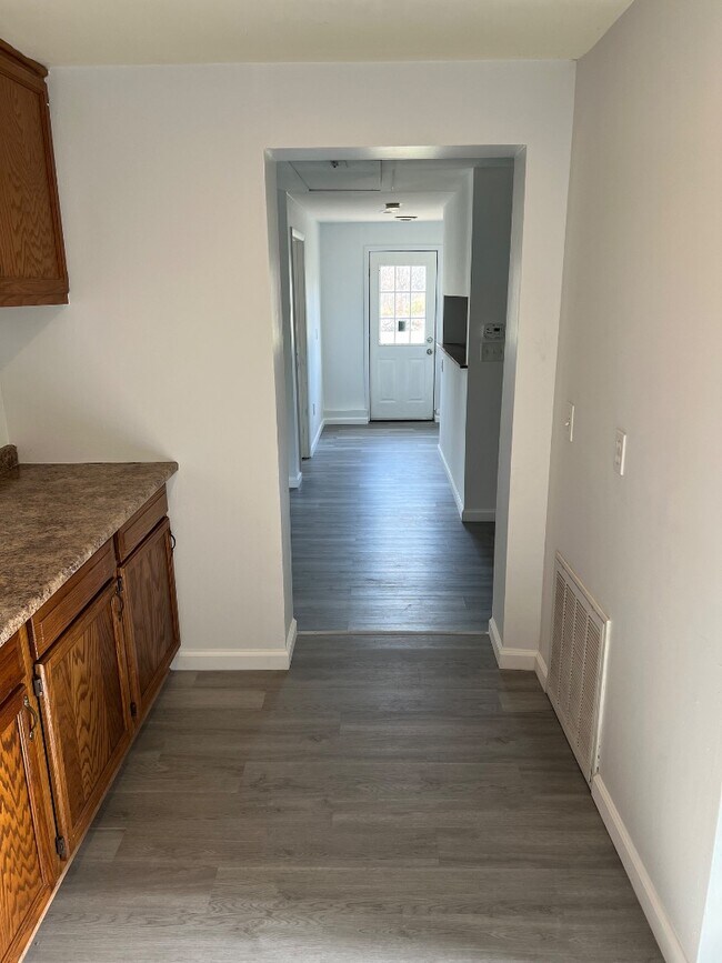 Building Photo - 19 Bennett Rd