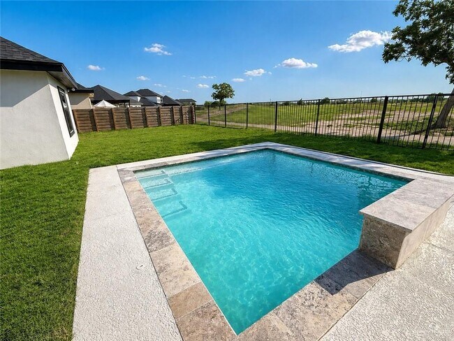 Building Photo - 2509 S Cartier Dr