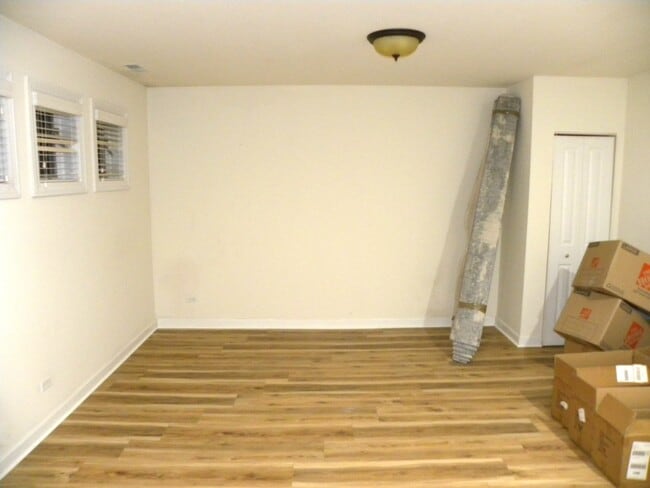 Building Photo - 57 Northfield Terrace