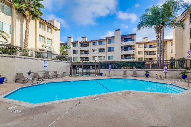 Building Photo - Spacious 3BD/2BA Condo in Mission Greens -...