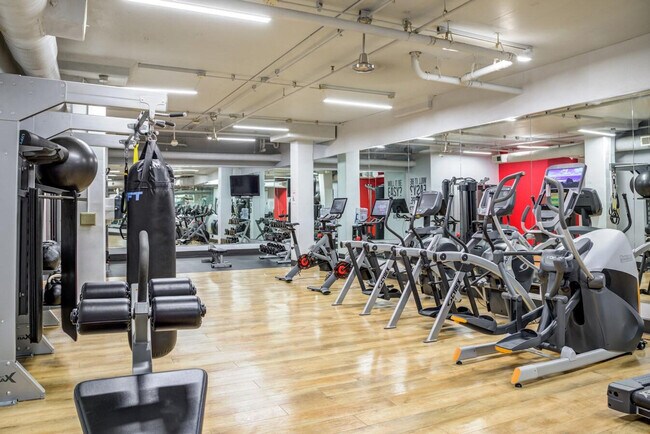 Building Photo - 1001 National Ave