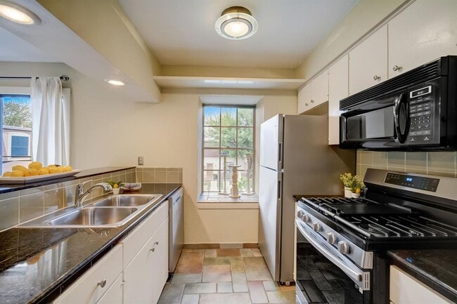 Building Photo - 7801 Shoal Creek Blvd