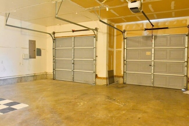 Building Photo - 20546 SW Lavender Ave