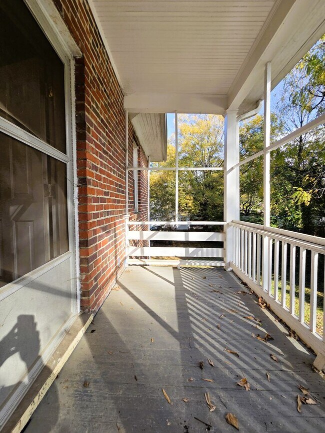 Building Photo - Renovated stately brick home in Forest Hil...