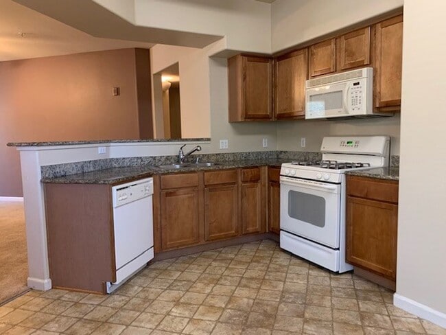Building Photo - Move in Special- $500.00 off 2nd Month!  Two Bedroom & Two Bathroom Condo in Syrah at Natomas Park