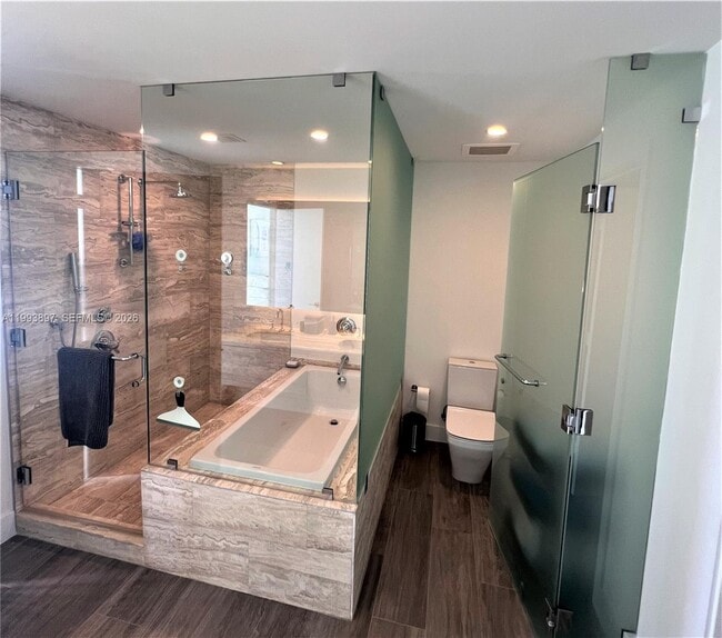 Building Photo - 2900 NE 7th Ave