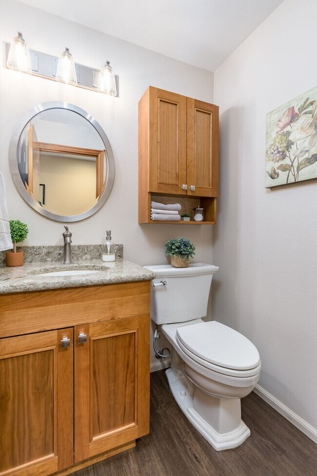 Building Photo - Lea Hill beautiful home - 4 bedroom 2.5 baths with 3 car garage & AC - A must see - Available Apr...