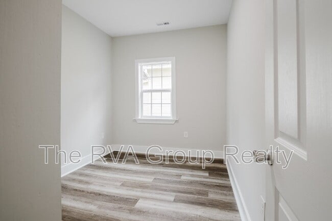 Building Photo - 218 E 34th St