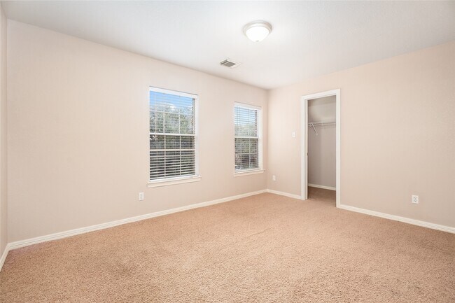 Building Photo - 6177 New Castle Ln