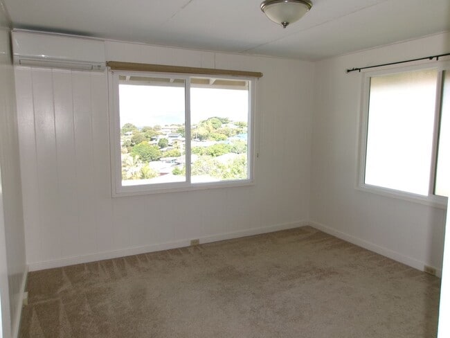 Building Photo - Halawa Drive