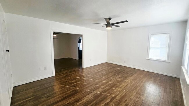 Building Photo - 205 Madison Ave NE