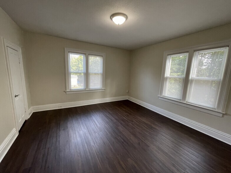 Bedroom 2 - 9 Glen Arden Ln