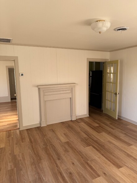 Building Photo - 50 Academy