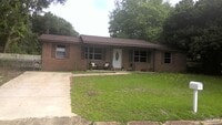 Building Photo - 8260 Sedgefield Dr