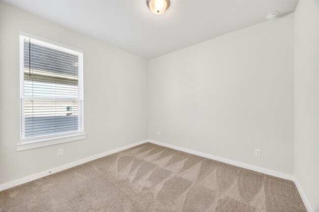 Building Photo - 21827 Blue Daisy Ct