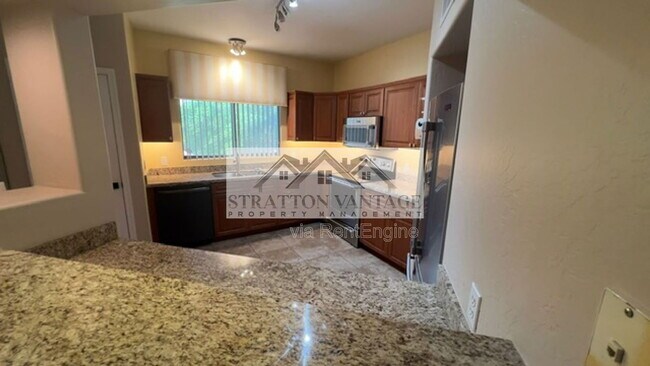 Building Photo - 1351 N Pleasant Dr