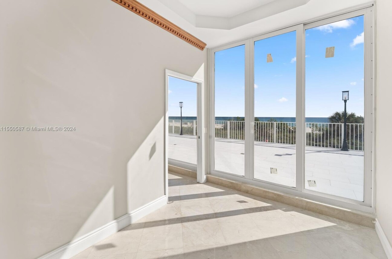 Building Photo - 5601 Collins Ave