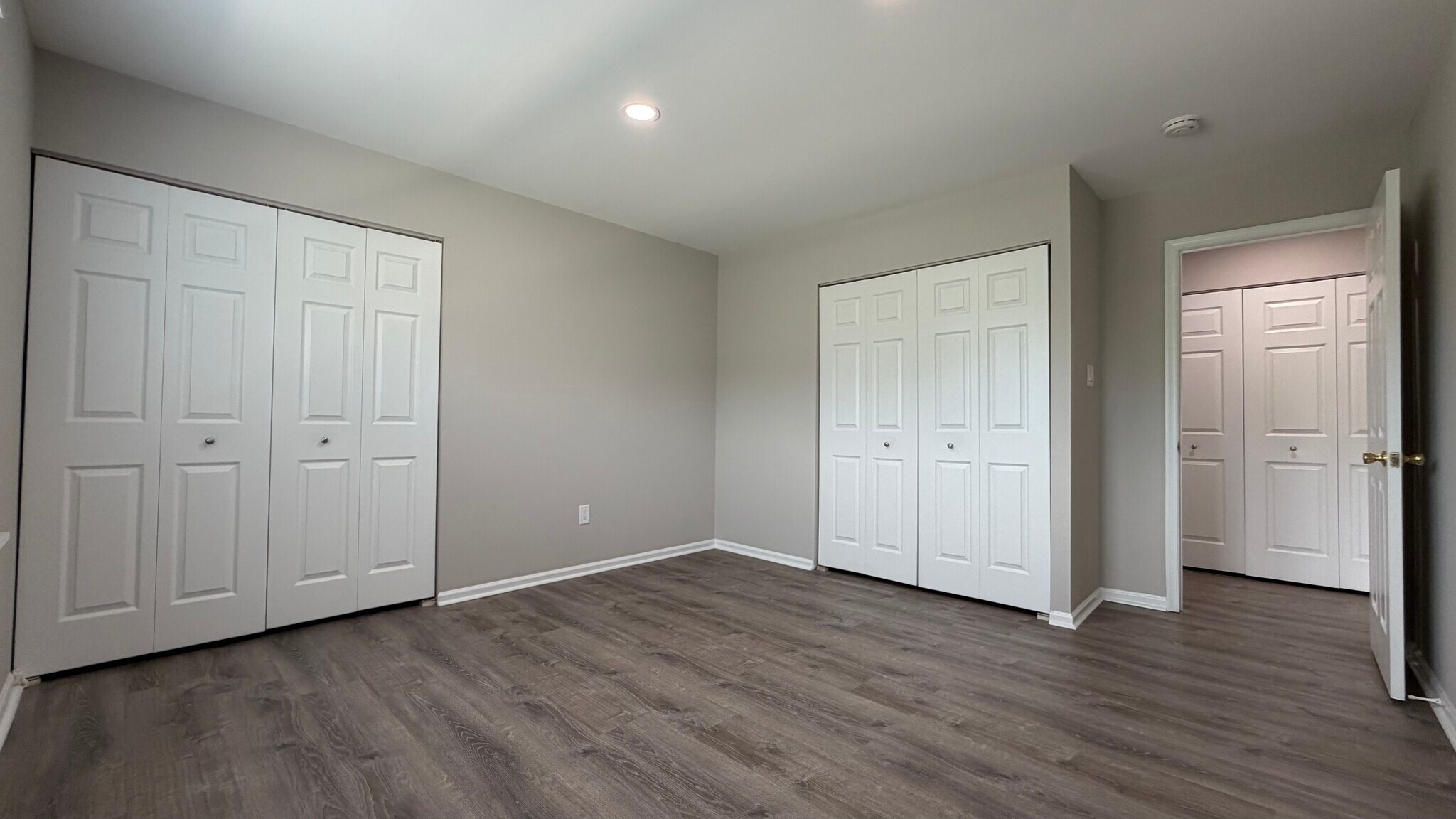 Building Photo - 4548 Rosemarie Dr