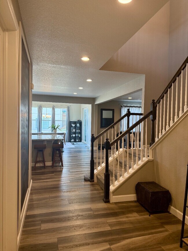 Building Photo - Spacious 5-Bedroom home with beautiful Views in Castle Rock for Rent