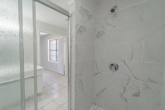 Building Photo - Opportunity Knocking with this HUGE home available for Rent to Own or Lease!