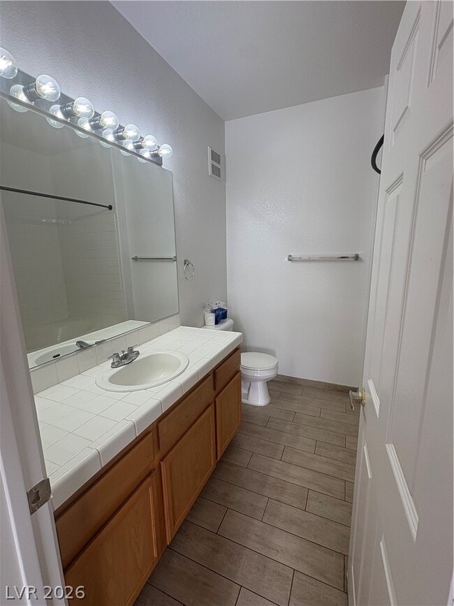 Building Photo - 1050 E Cactus Ave